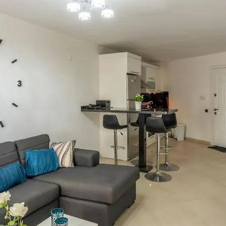 Begonia In Oba Apartment Alanya